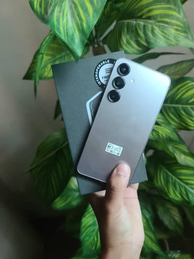 Samsung Galaxy S25 Complete Box