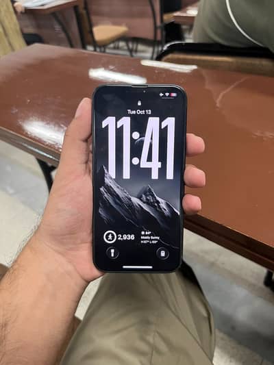Apple iPhone 13
