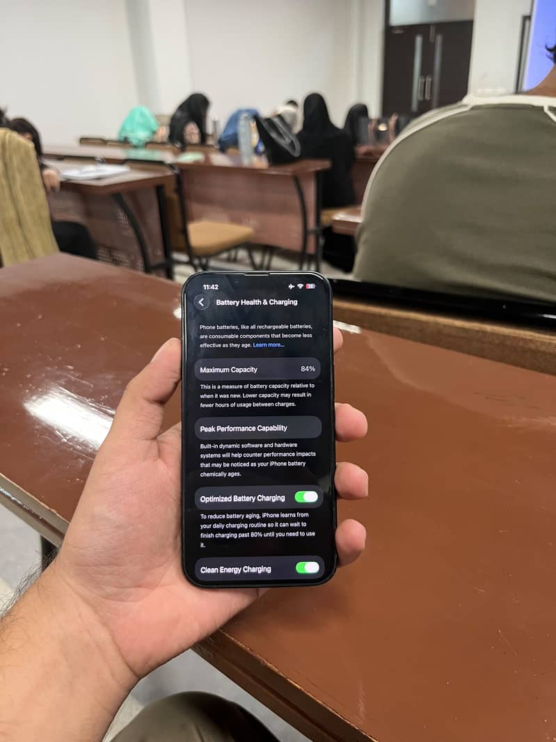 Apple iPhone 13 2