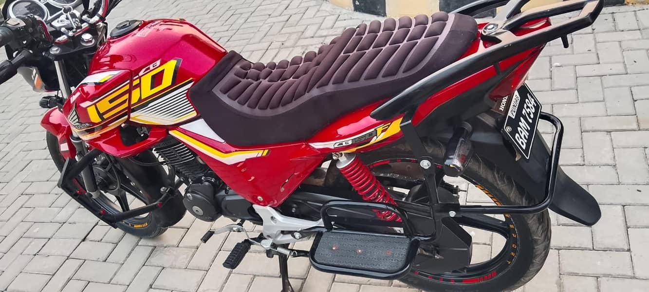 Honda cb150f 2