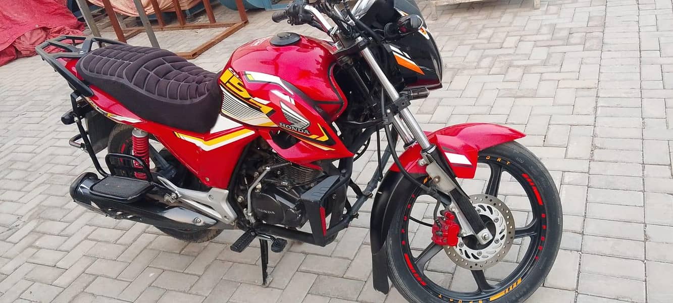 Honda cb150f 3