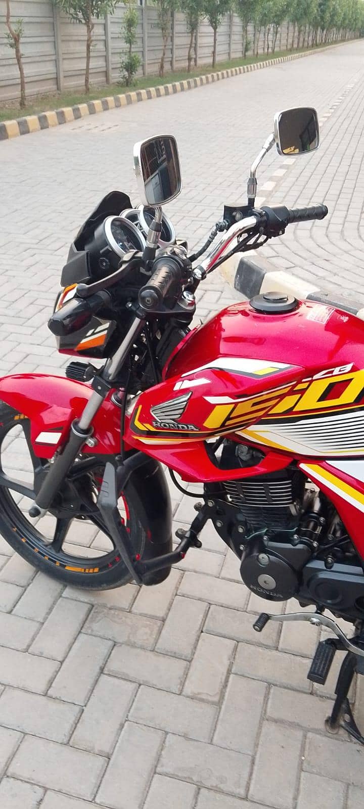 Honda cb150f 9
