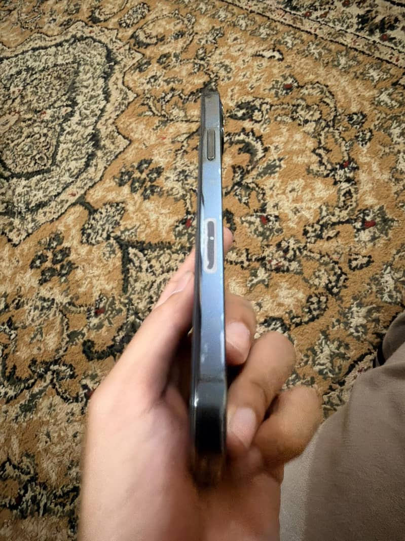 Apple iPhone 12 Pro 3