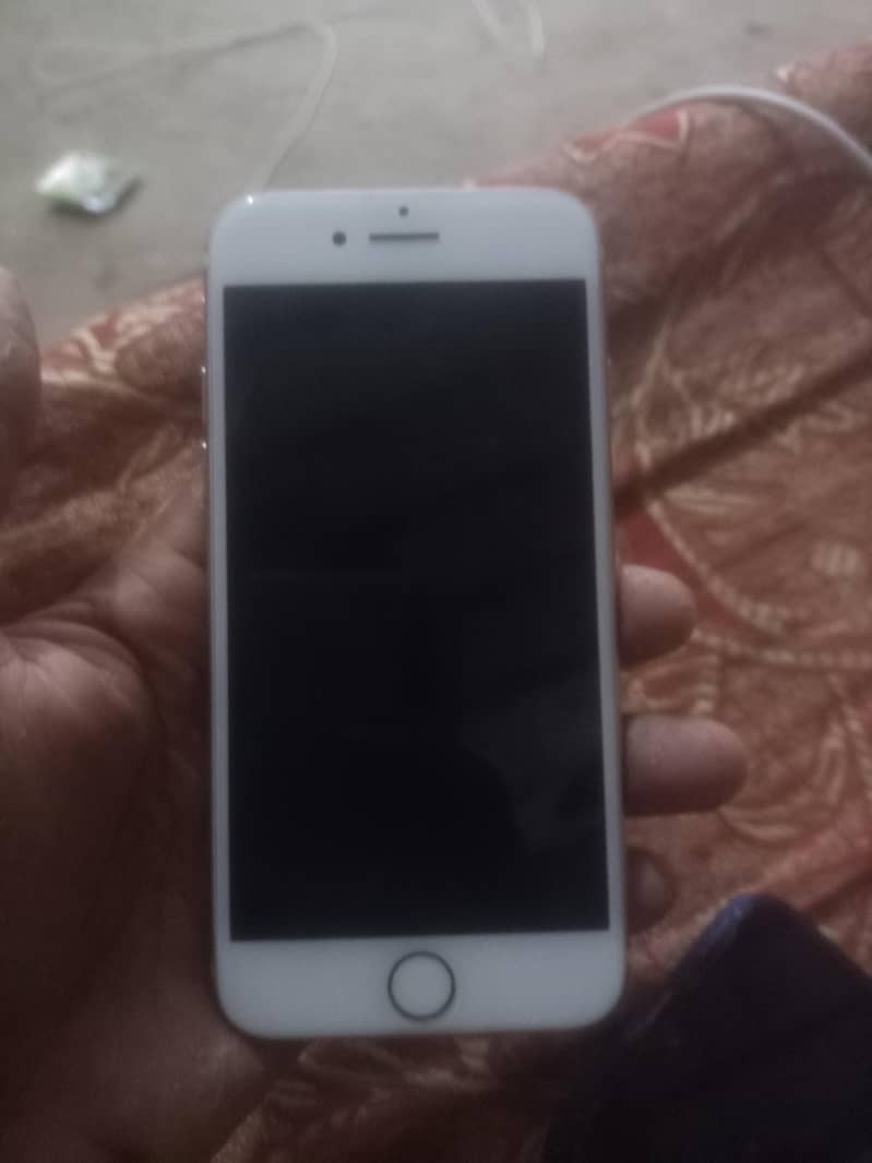 Apple iPhone 7 Plus 3