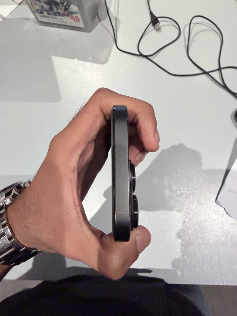 Apple iPhone 14 Pro 2