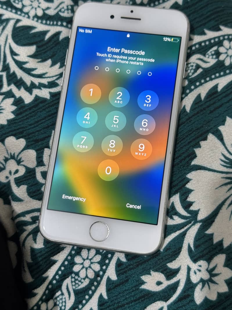 Apple iPhone 8 1