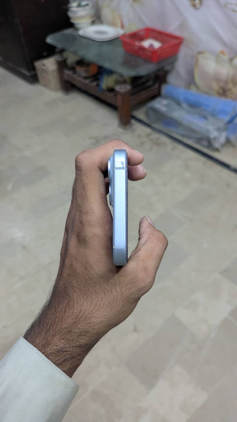 Apple iPhone 15 3