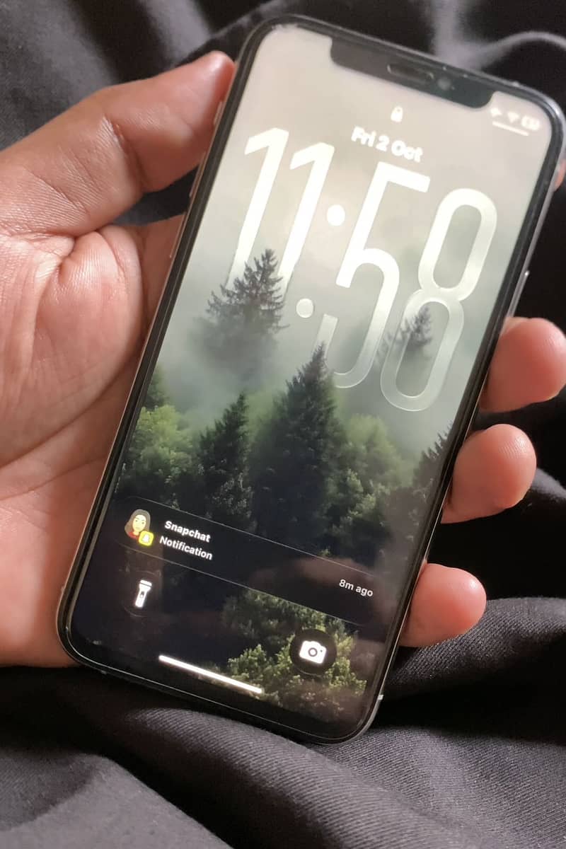 Apple iPhone 11 Pro 4