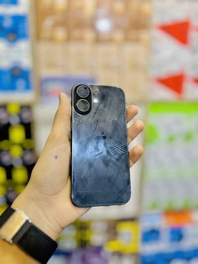 Apple iPhone 16