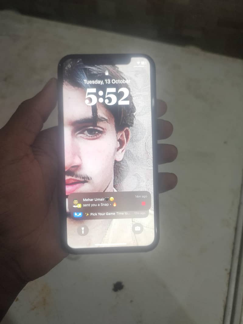 Apple iPhone X 4