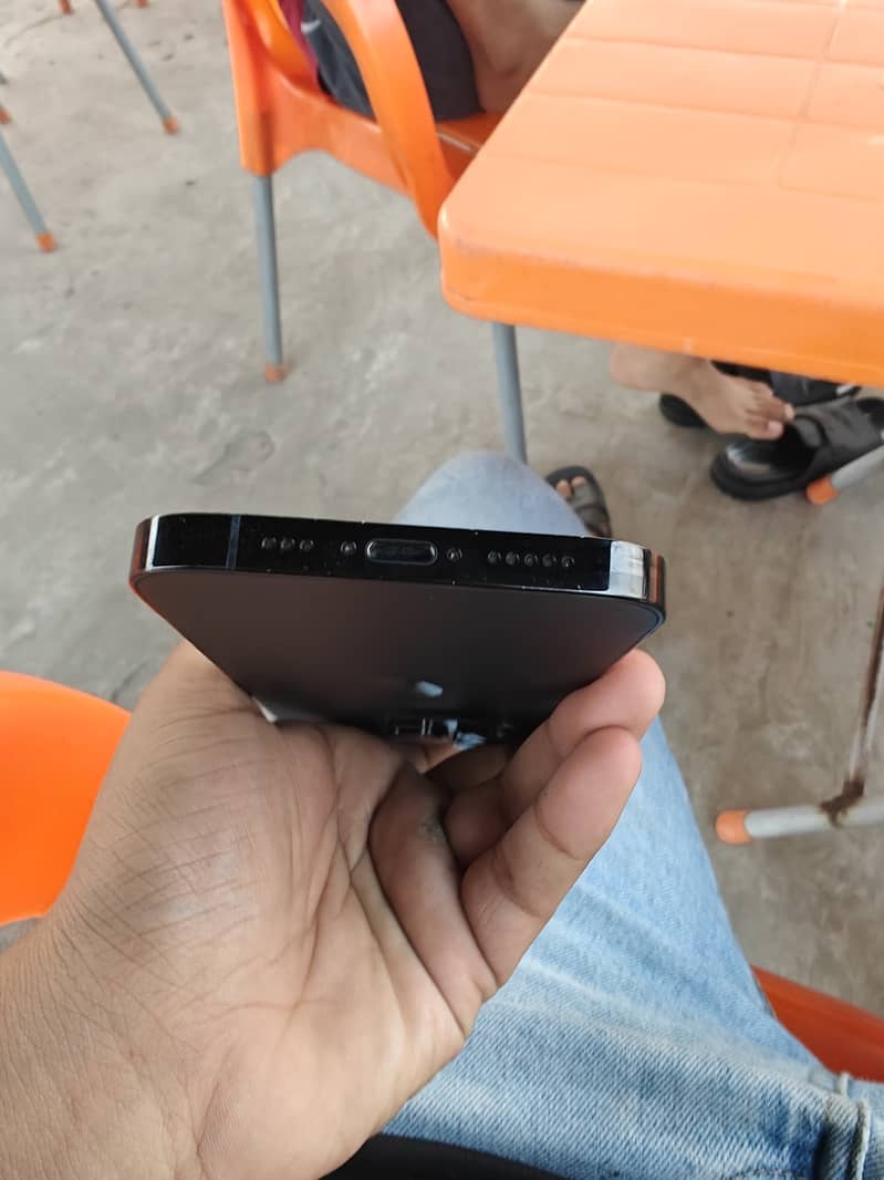 Apple iPhone 14 Pro 2
