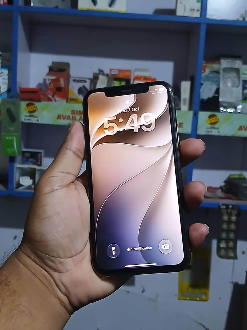 Apple iPhone 11 Pro 0