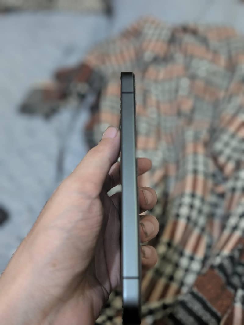 Google Pixel 9a 3