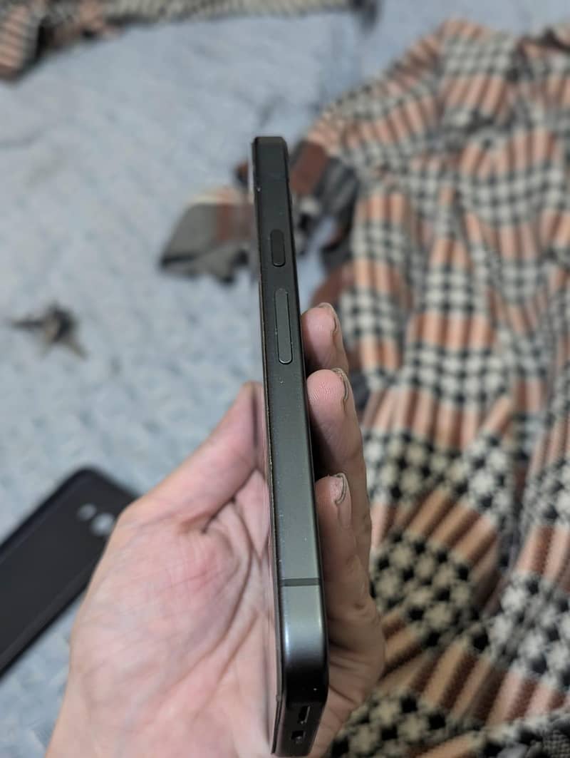 Google Pixel 9a 4
