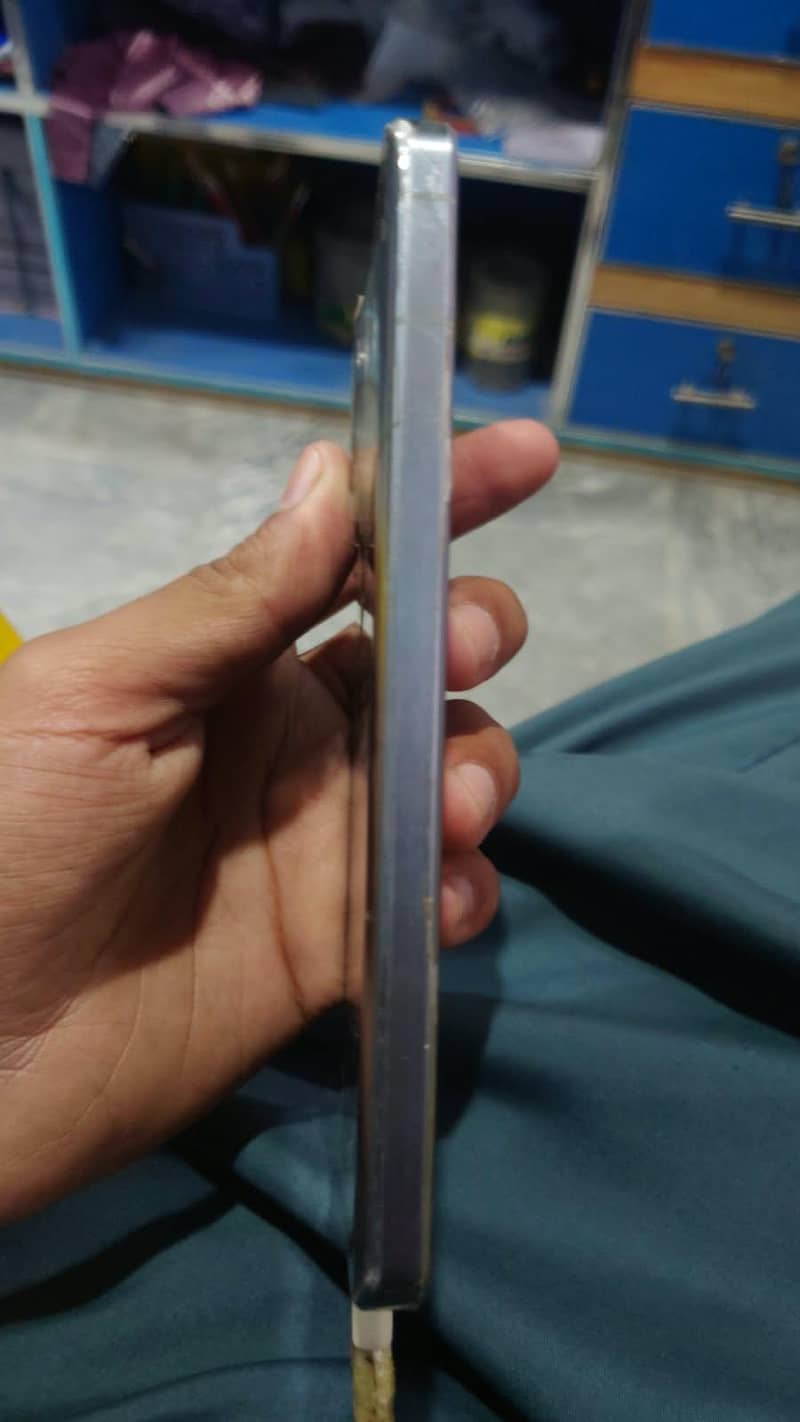 Sharp Aquos Sense7 2