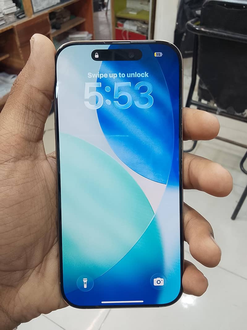 Apple iPhone 16 Pro 7