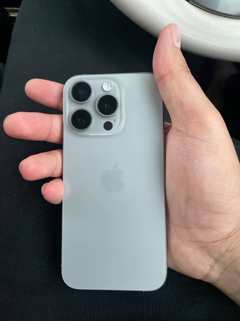 Apple iPhone 15 Pro 2