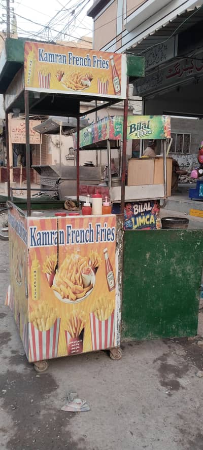 Fries counter with complete samaan