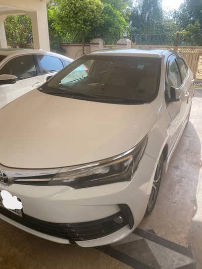 Toyota Corolla Altis 1.8 | White Color | ISB Reg | Without Sunroof