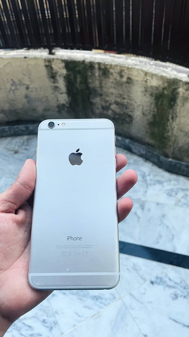 Apple iPhone 6S Plus 3