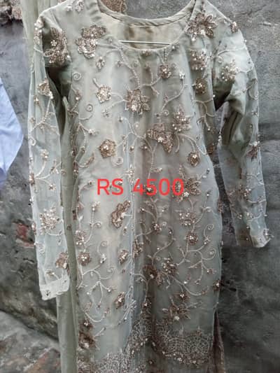 good quilty and one time use new condition  bari dress