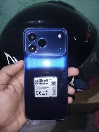 Spark 50 6+12 128 gb storage . . . . . . Model Tecno kn4