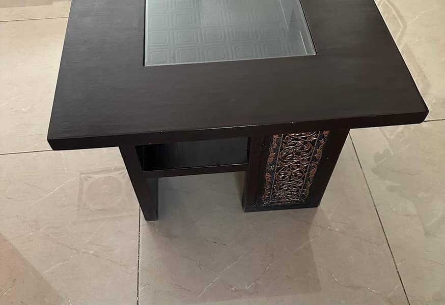 coffee table very good condition 0