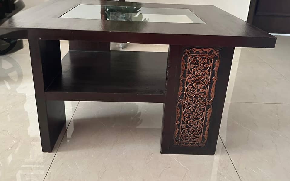 coffee table very good condition 1