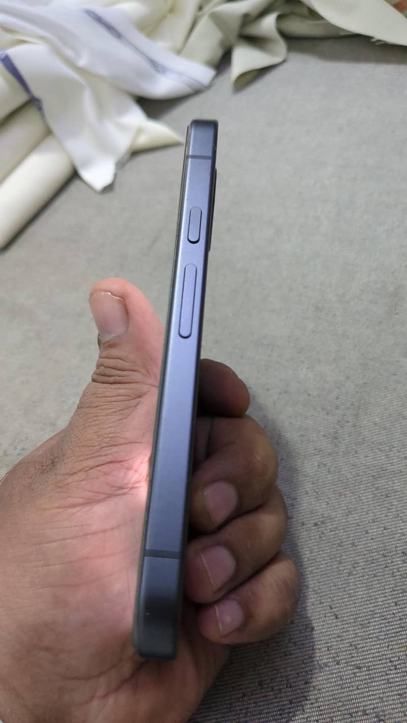 Google Pixel 9A  03008934271 4