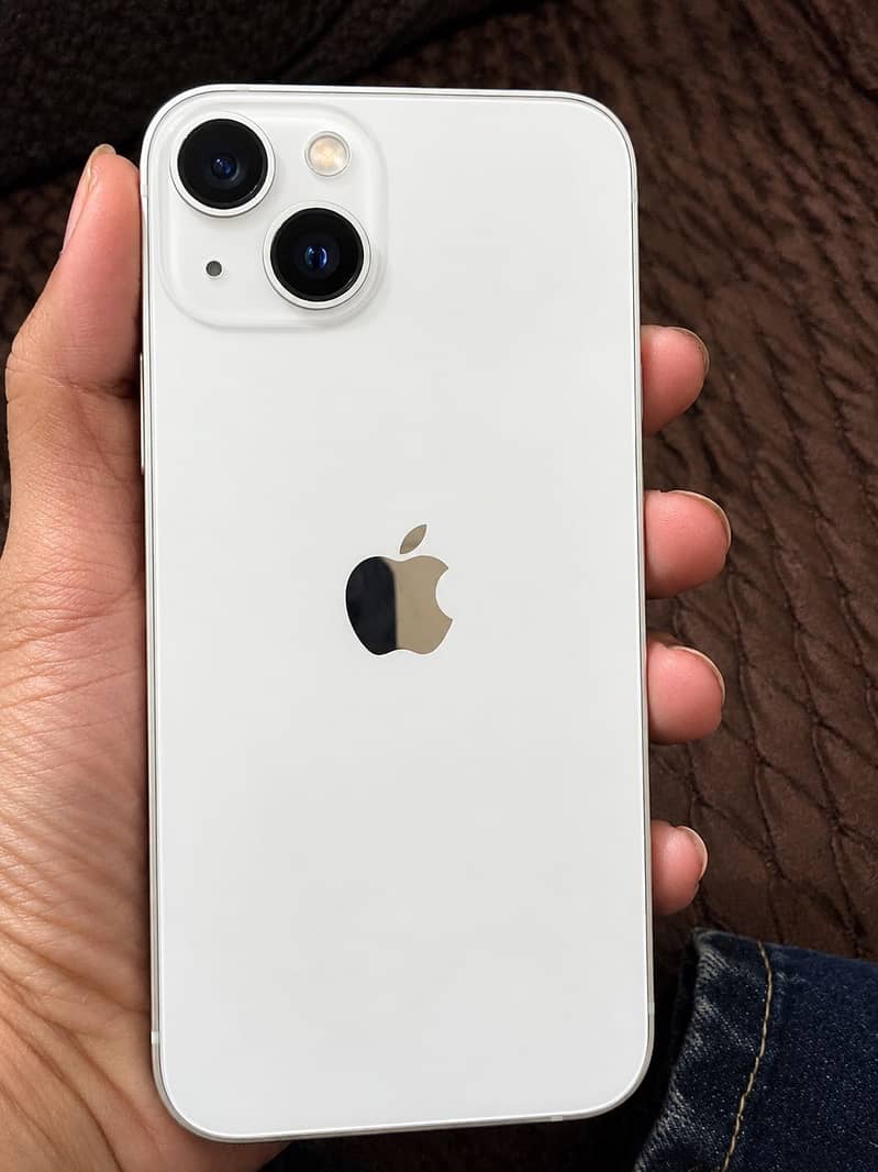 Apple iPhone 13 0