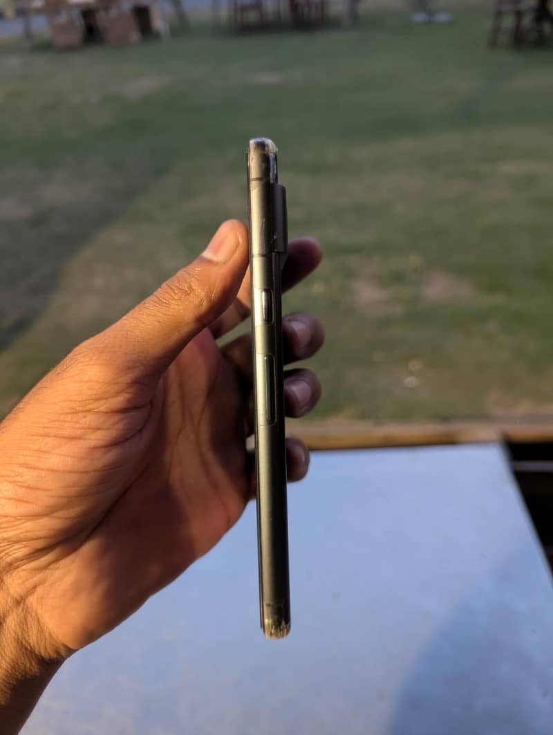 Google Pixel 7 4