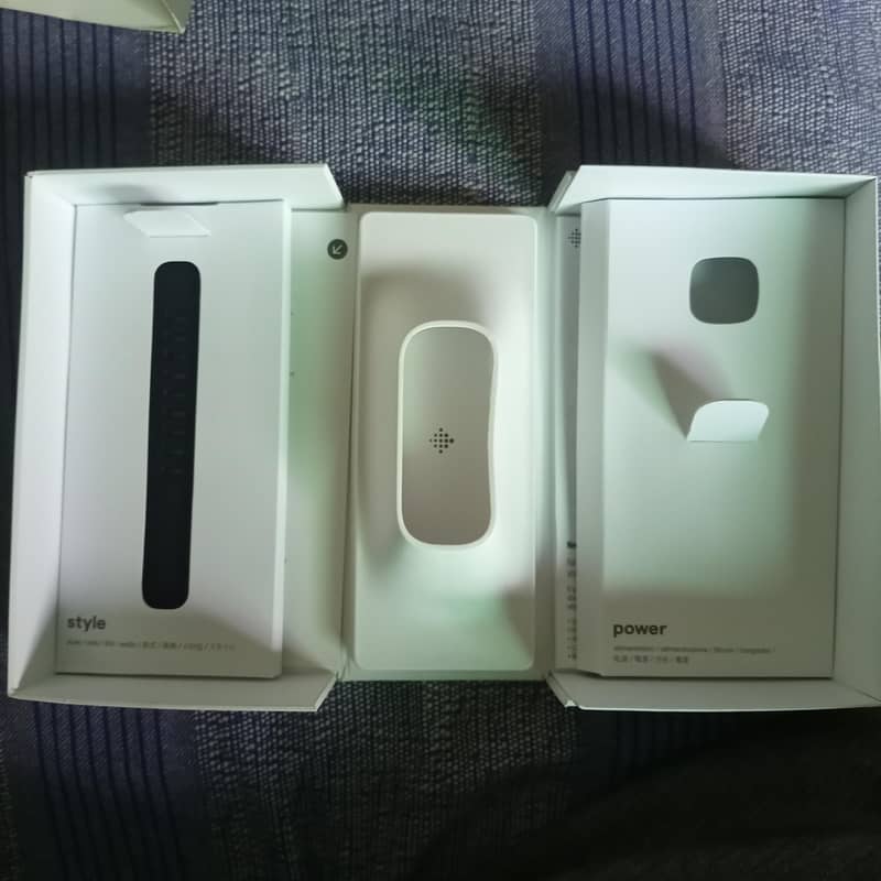Fitbit versa 4 2