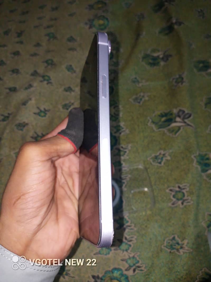 Apple iPhone 14 plus 3