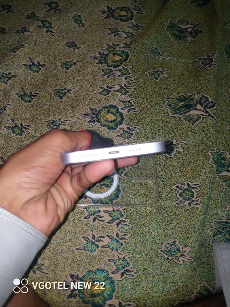 Apple iPhone 14 plus 4