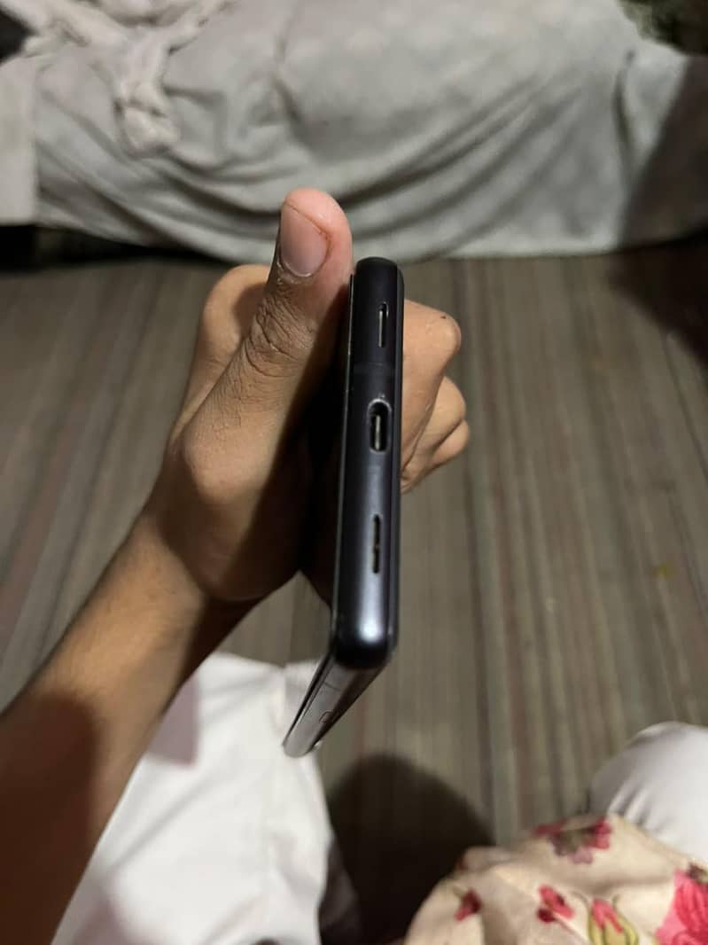 Google Pixel 7a 5