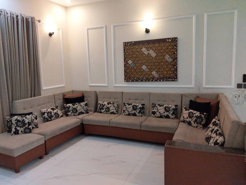 10seater sofa 0