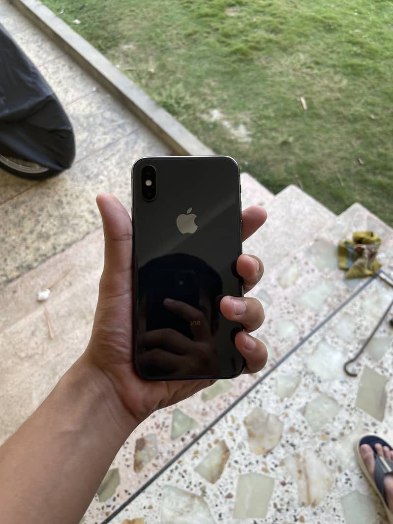 Apple iPhone X 5