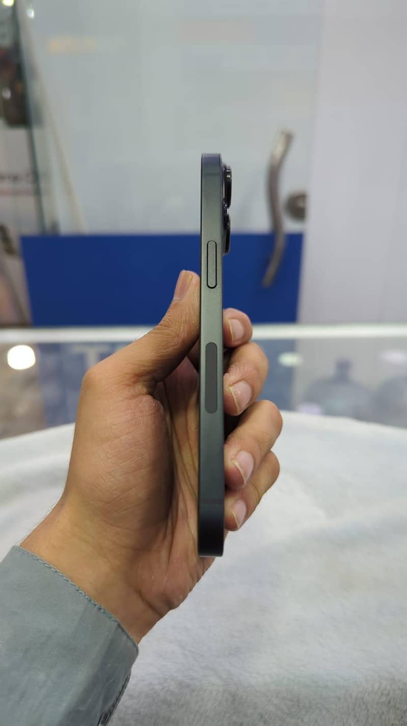 Apple iPhone 14 2