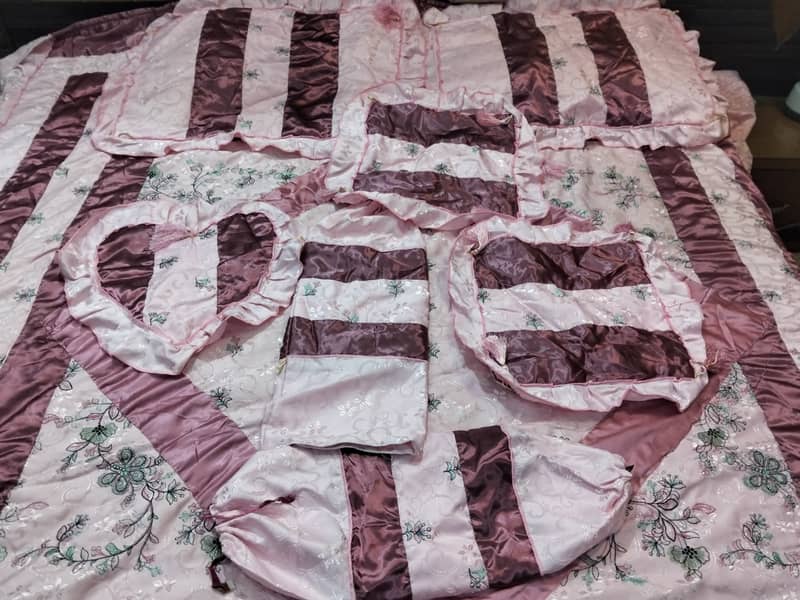 7piece bedsheet set(2 types) 8
