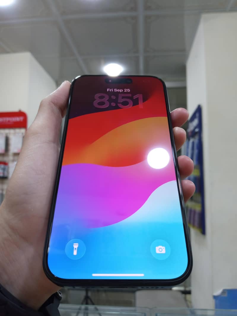 Apple iPhone 15 Pro 2