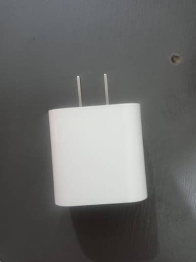 iphone 20W fast charger orignal.
