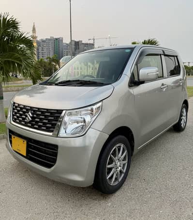 Suzuki wagonR Japanese hybrid full option G package.