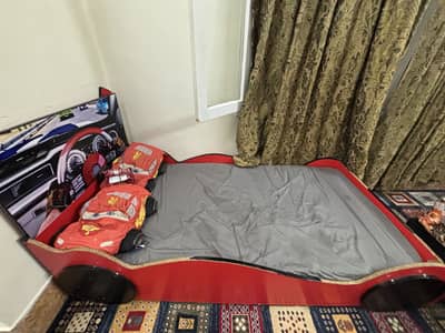 KIDS CAR BED