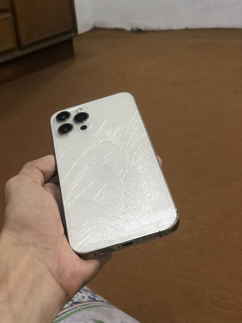 Apple iPhone 12 Pro Max 4