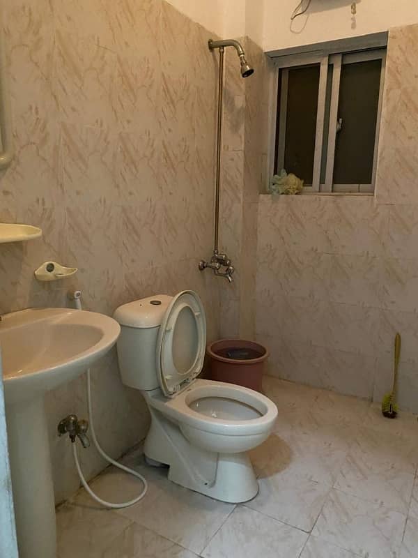 Flat For Rent 11