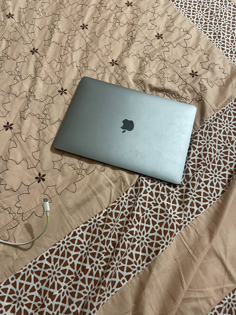 MacBook Pro 1
