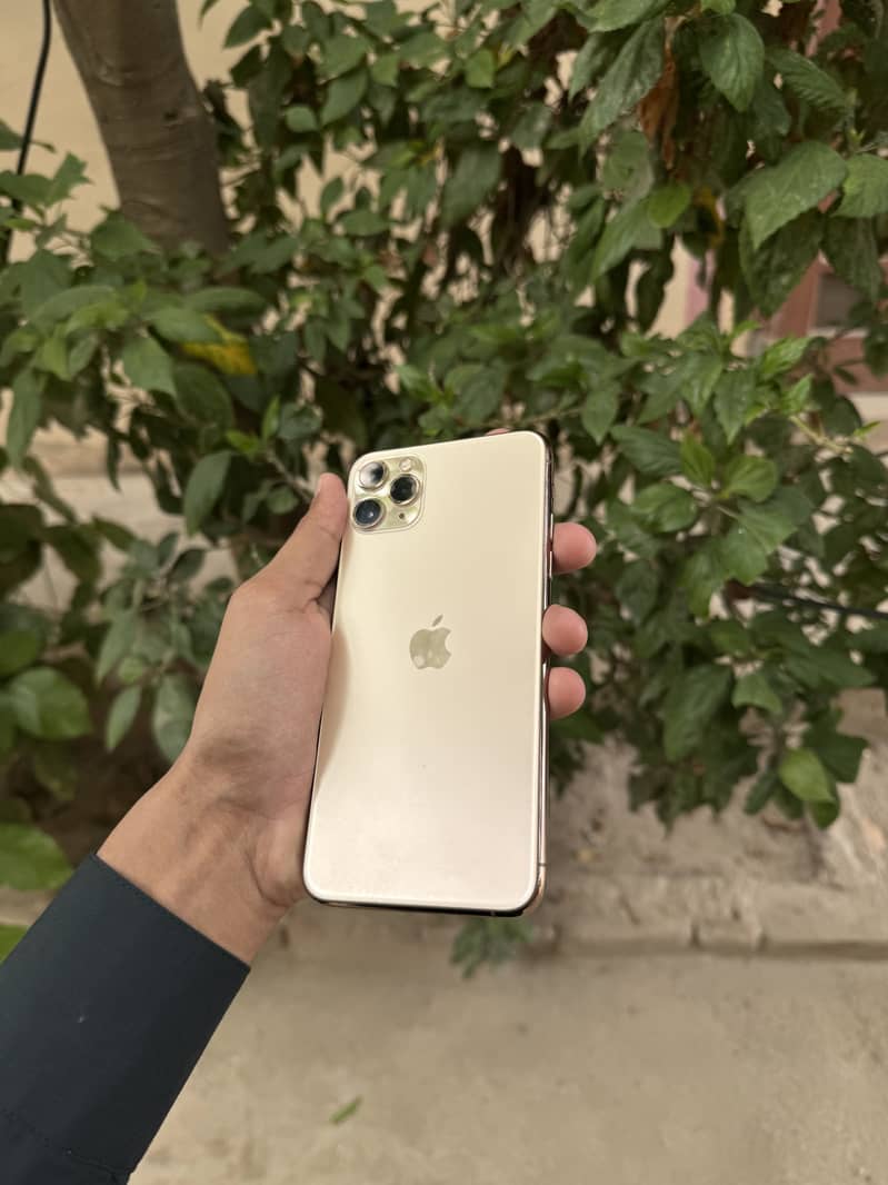 Apple iPhone 11 Pro Max 5