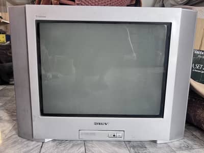 Sony Trinitron color TV