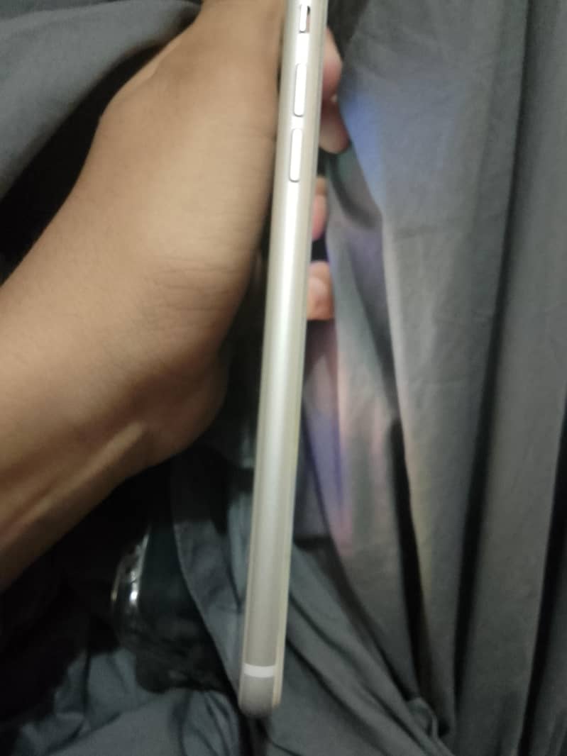 Apple iPhone 8 Plus 2