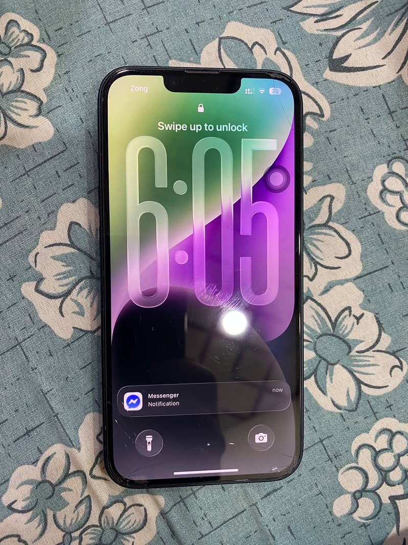 Apple iPhone 14 4